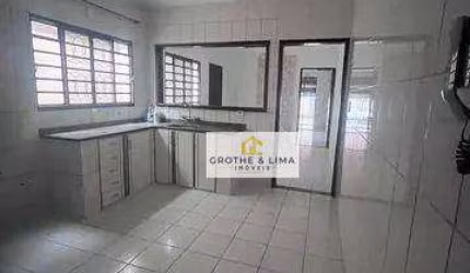 Casa térrea reformada de 3 dormitórios, 1 suíte à venda, 107 m² - Jardim São Luiz - Jacareí/SP