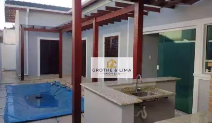 Casa com 3 dormitórios à venda, 150 m² por R$ 742.000,00 - São Benedito - Pindamonhangaba/SP