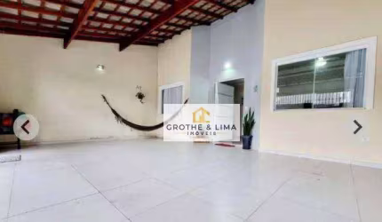 Linda casa em Jacareí.