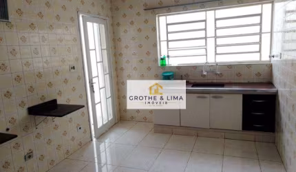 LINDA CASA TÉRREA NO JARDIM PARAÍBA - JACAREÍ
