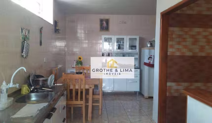 Casa  de esquina com 150 metros,  com 3 dormitório no Bairro Jardim Sandra Maria - Taubate