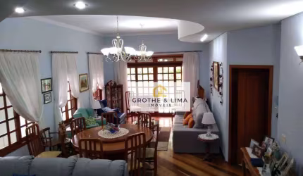 SOBRADO À VENDA NO PORTAL DA SERRA COM 265m².