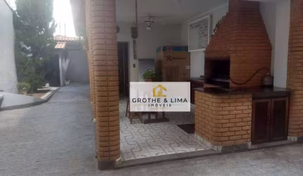 Sobrado com 4 dormitórios, 200 m² - venda por R$ 950.000,00 ou aluguel por R$ 6.161,88/mês - Vila Jaboticabeira - Taubaté/SP