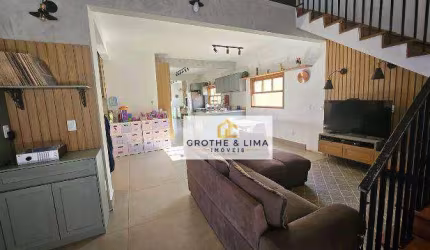 Sobrado com 3 dormitórios à venda, 250 m² por R$ 650.000,00 - Village das Flores - Caçapava/SP
