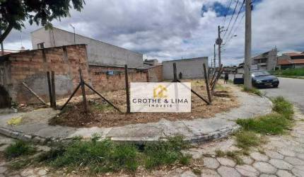 Vende-se lote de 250m² plano e escriturado em Jacareí