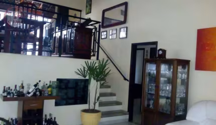 Sobrado com 3 dormitórios à venda, 270 m² por R$ 1.060.000,00 - Vila Zezé - Jacareí/SP