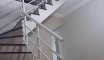 Sobrado com 3 dormitórios à venda, 200 m² por R$ 550.000,00 - Residencial União - São José dos Campos/SP