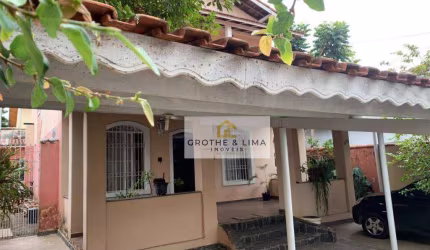 Casa á venda ao lado do Center Vale Shopping com edícula nos fundos !