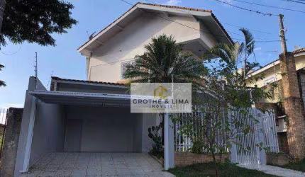 Sobrado com 3 dormitórios à venda, 334 m² por R$ 775.000,00 - Jardim América - Jacareí/SP