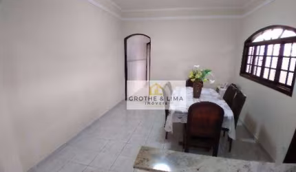 Casa com 3 dormitórios à venda, 216 m² por R$ 585.000,00 - Jardim Souto - São José dos Campos/SP