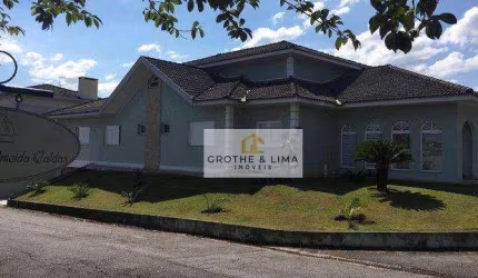 Casa de Altíssimo Padrão no Condomínio Terras de Sant'Anna em Jacareí / SP- 442m² de área construída, 842m² de terreno, 4 suítes, por R$ 2.100.000,00