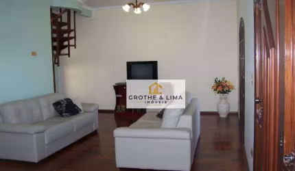 Sobrado com 3 dormitórios à venda, 253 m² por R$ 680.000,00 - Vera Cruz - Caçapava/SP
