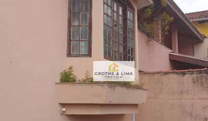 Sobrado com 4 dormitórios à venda, 269 m² por R$ 700.000,00 - Vila São João - Caçapava/SP