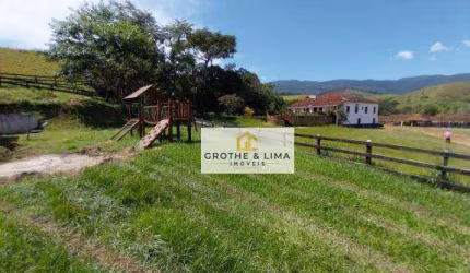 Maravilhosa fazenda de 215 alqueires à venda de porteira fechada no município de Roseira-SP.