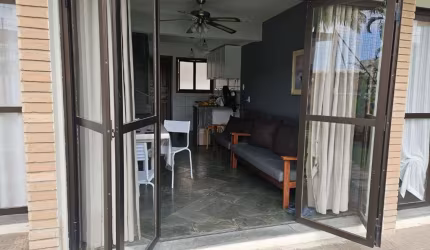 CASA EM CONDOMÍNIO NA PRAIA DAS TONINHAS
