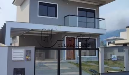 Casa com 3 quartos à venda no Centro, Santo Amaro da Imperatriz  por R$ 899.000
