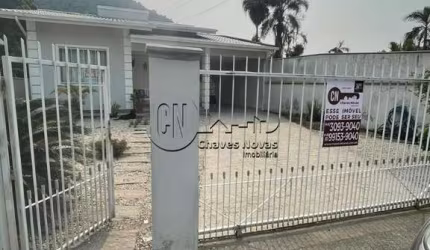 Casa com 2 quartos à venda no Alto Aririu, Palhoça  por R$ 700.000