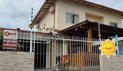 Casa com 2 quartos à venda no Aririu, Palhoça  por R$ 450.000