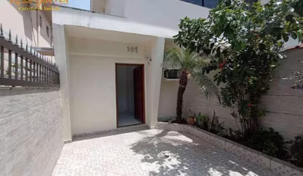 Sobrado com 3 dormitórios à venda, 100 m² por R$ 800.000,00 - Ponta da Praia - Santos/SP