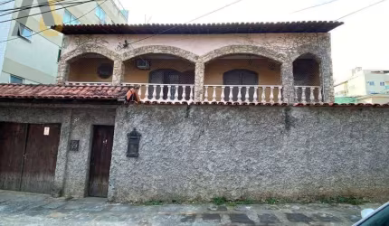 Casa com 4 dormitórios à venda, 477 m² por R$ 870.000,00 - Pechincha - Rio de Janeiro/RJ