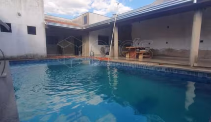 Comercial - Aroeira