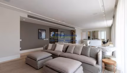 Apartamento com 4 quartos à venda na Avenida Açocê, Moema, São Paulo por R$ 10.799.000