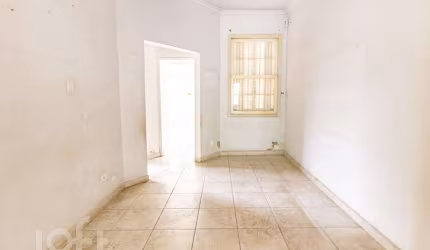 Casa com 3 quartos à venda na Rua Araribóia, Mooca, São Paulo por R$ 799.000