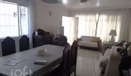 Casa em condomínio fechado com 4 quartos à venda na Rua Acarapé, Saúde, São Paulo por R$ 1.500.000