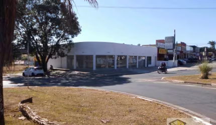 Sala Comercial para alugar em Sousas de 190.00m² com 10 Garagens
