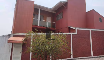 Sobrado para venda em Jardim Do Lago de 275.00m² com 6 Quartos, 3 Suites e 4 Garagens