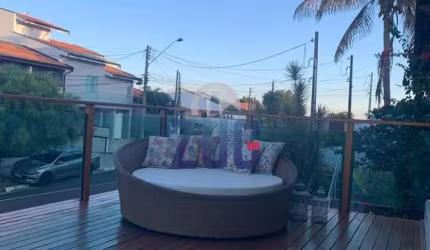 Sobrado à venda em Valinhos, Lenheiro, com 3 suítes, com 212.04 m²