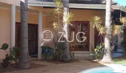 Sobrado à venda em Valinhos, Parque das Colinas, com 3 quartos, com 312 m²