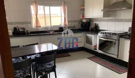 Sobrado à venda em Valinhos, Santa Cruz, com 5 quartos, com 268.44 m², Condomínio Le Village