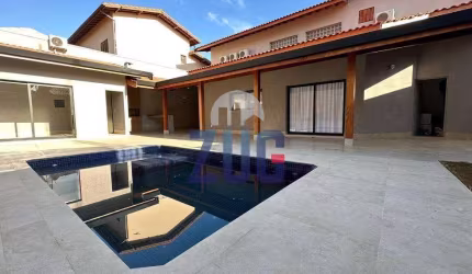 Sobrado à venda em Paulínia, Jardim de Itapoan, com 4 suítes, com 396.06 m²