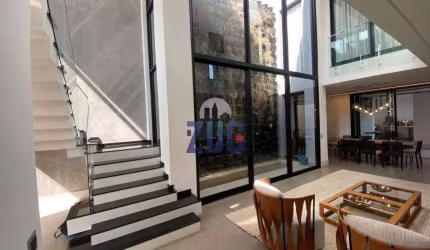 Sobrado à venda em Valinhos, Roncáglia, com 3 suítes, com 396 m², Condomínio Madre Maria Vilac