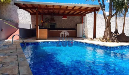 Sobrado à venda em Valinhos, Vila Genoveva, com 3 quartos, com 184 m²