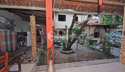 Sobrado com 3 andares à venda em Cascavel - Ceará