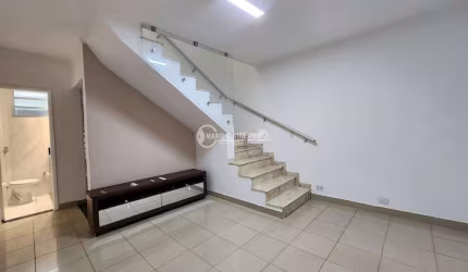 Sobrado à venda com 2 dormitórios na Zona Norte