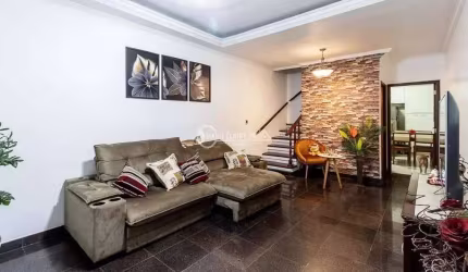 Casa de vila á venda na Leopoldina com 04 dormitórios
