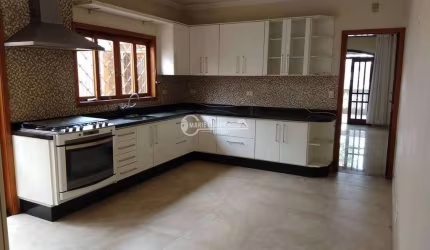 Casa á venda com 3 dormitórios na Vila Guilherme