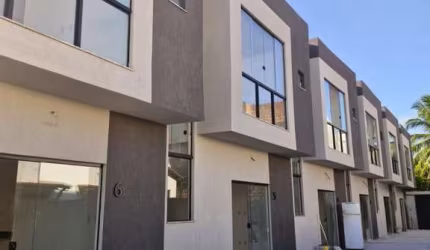 Casa para Venda em Lauro de Freitas, Ipitanga, 3 dormitórios, 3 suítes, 3 banheiros, 1 vaga