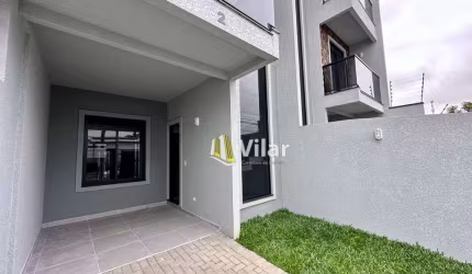 Sobrado com 3 dormitórios à venda, 130 m² por R$ 770.000 - Uberaba - Curitiba/PR