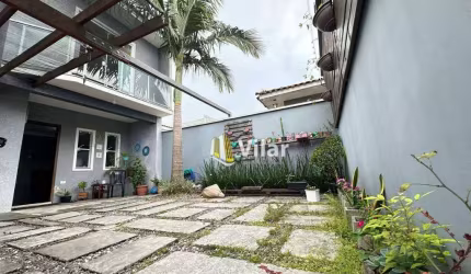 Sobrado com 3 dormitórios à venda, 112 m² por R$ 430.000,00 - Planta São Tiago - Piraquara/PR