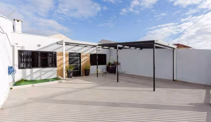 Casa com 2 dormitórios à venda, 135 m² por R$ 420.000 - Rua Francisca Ferreira Pontes, 205 Xaxim - Curitiba/PR