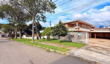Sobrado com 5 dormitórios para alugar, 250 m² por R$ 3.890/mês -  Rua José Prussak, 22 Sítio Cercado - Curitiba/PR