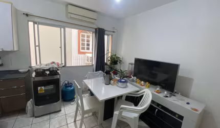 Apartamento à venda no bairro Kobrasol - São José/SC