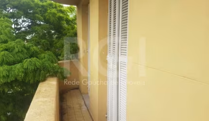 Apartamento 3 Dormitório(s) Bairro Azenha