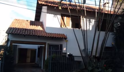 Casa 3 Dormitório(s) Bairro Santana