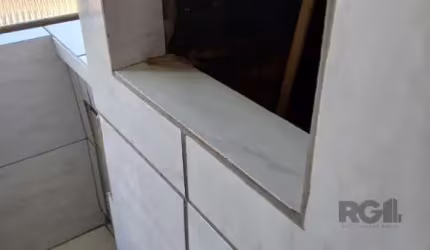 Apartamento com 2 quartos à venda na Rua Carmelita Grippi, Rubem Berta, Porto Alegre, 60 m2 por R$ 137.000