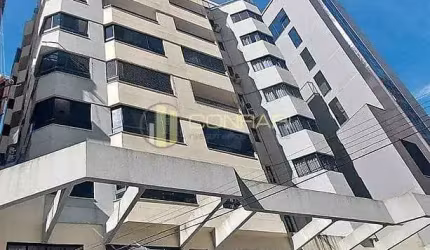 Apartamento mobiliado no coração da Meia Praia
